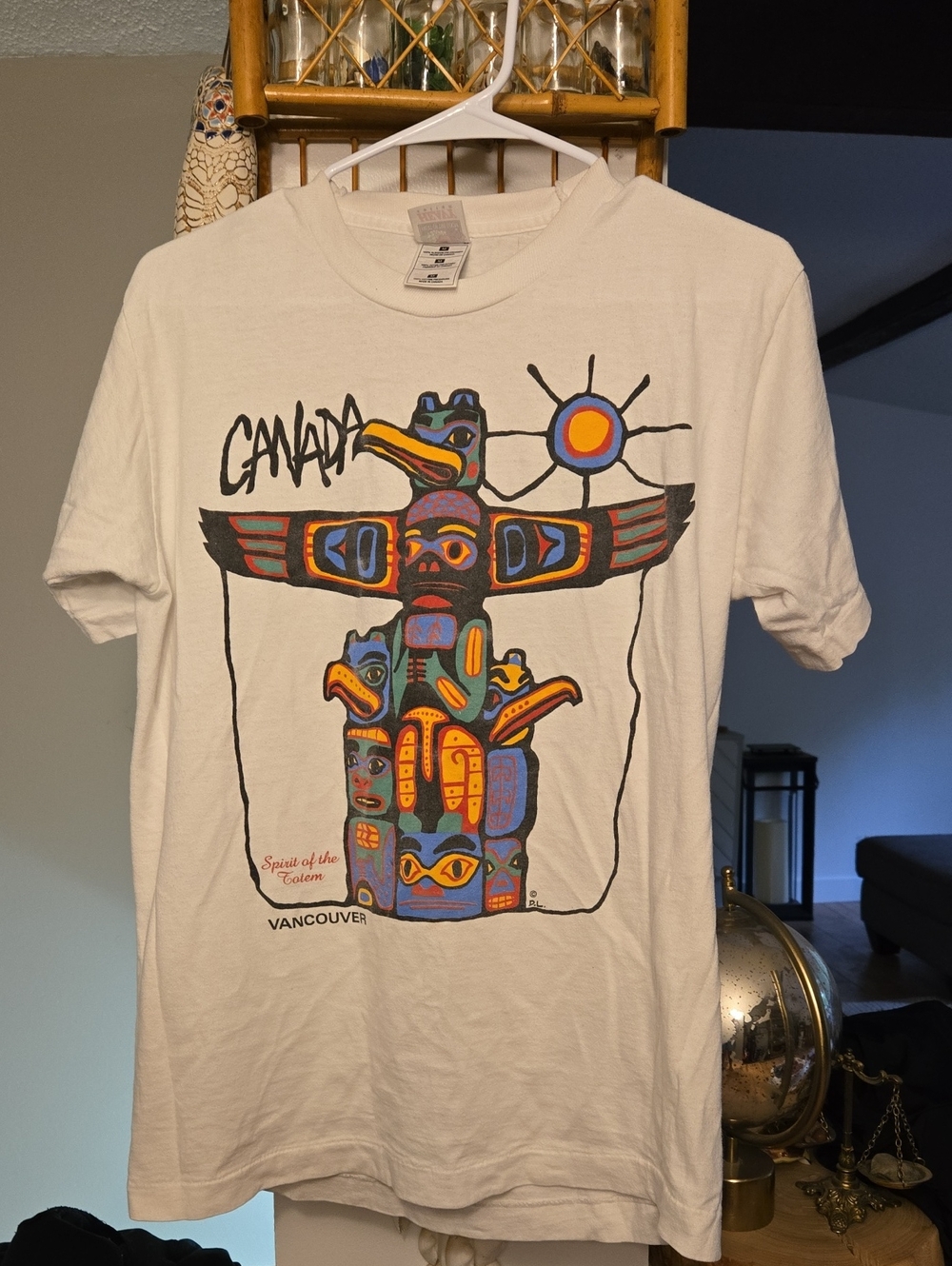 Fruit of the Loom White Canada Totem Graphic Tee